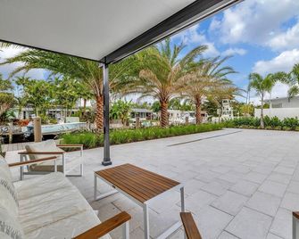 Waterfront Oasis w/ Enclosed Pool! - Fort Lauderdale - Patio