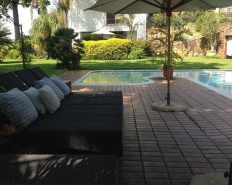 Plumbago Guest House - Hazyview - Pool