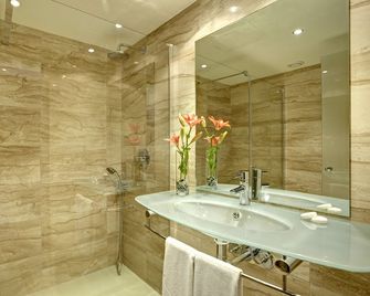 Grupotel Mar de Menorca - Es Canutells - Salle de bain