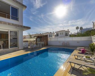 Seven Bedroom Luxury Villa (Villa 11) - Protaras - Pool