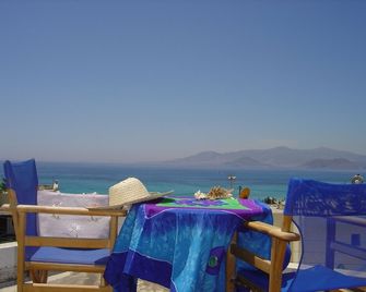 Pyrgos Beach Studios - Agios Prokopios - Balkon