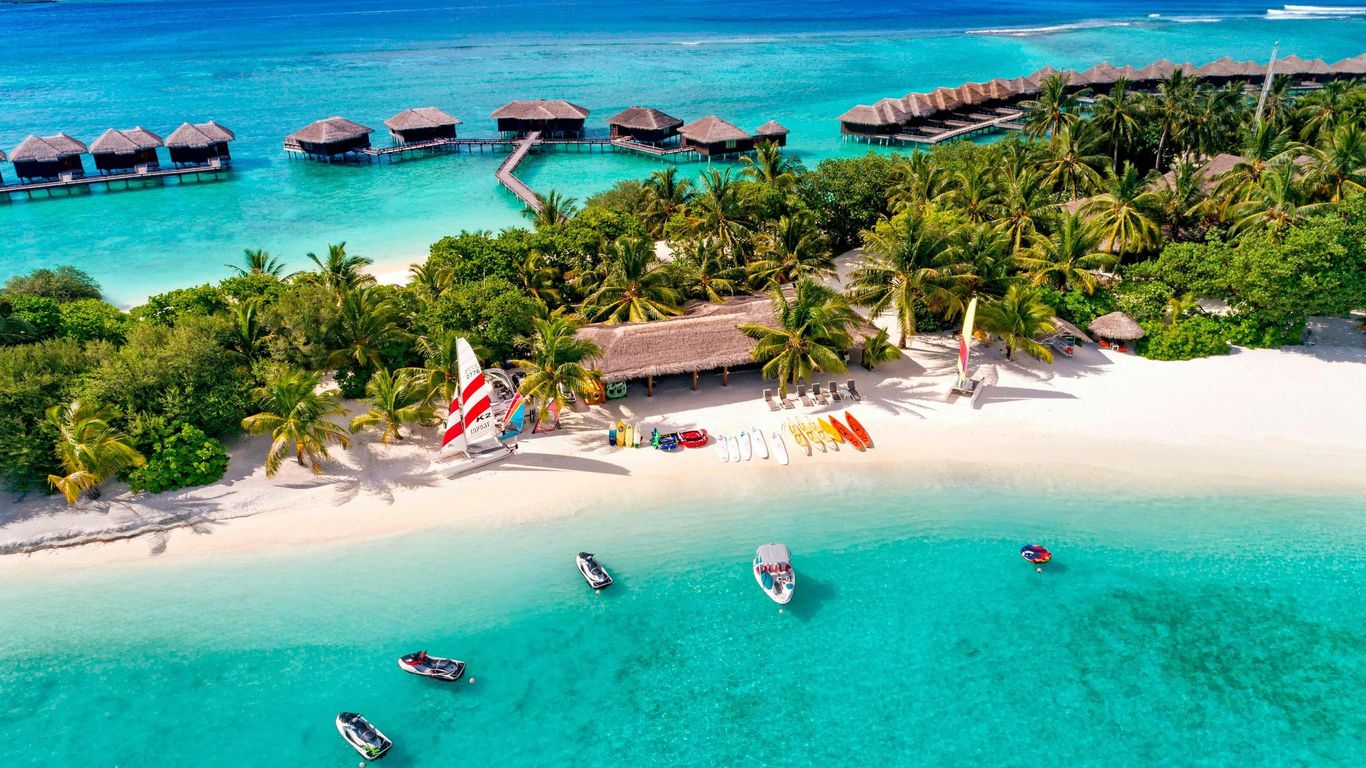 Sheraton Maldives Full Moon Resort & Spa