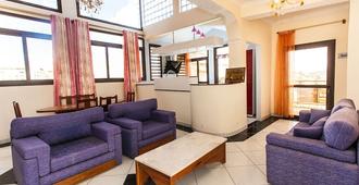 Oceanis Home & Voyages - Antananarivo - Sala de estar