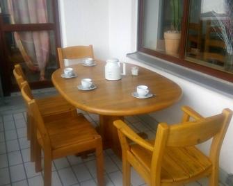 Large apartment in Königsbrunn on the city limits of Augsburg 4 rooms/100 sqm. - Königsbrunn - Essbereich