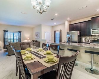 Welcome To Storey Lake Resort - Minutes From Disney, 5br And 4 Ba - Kissimmee - Essbereich