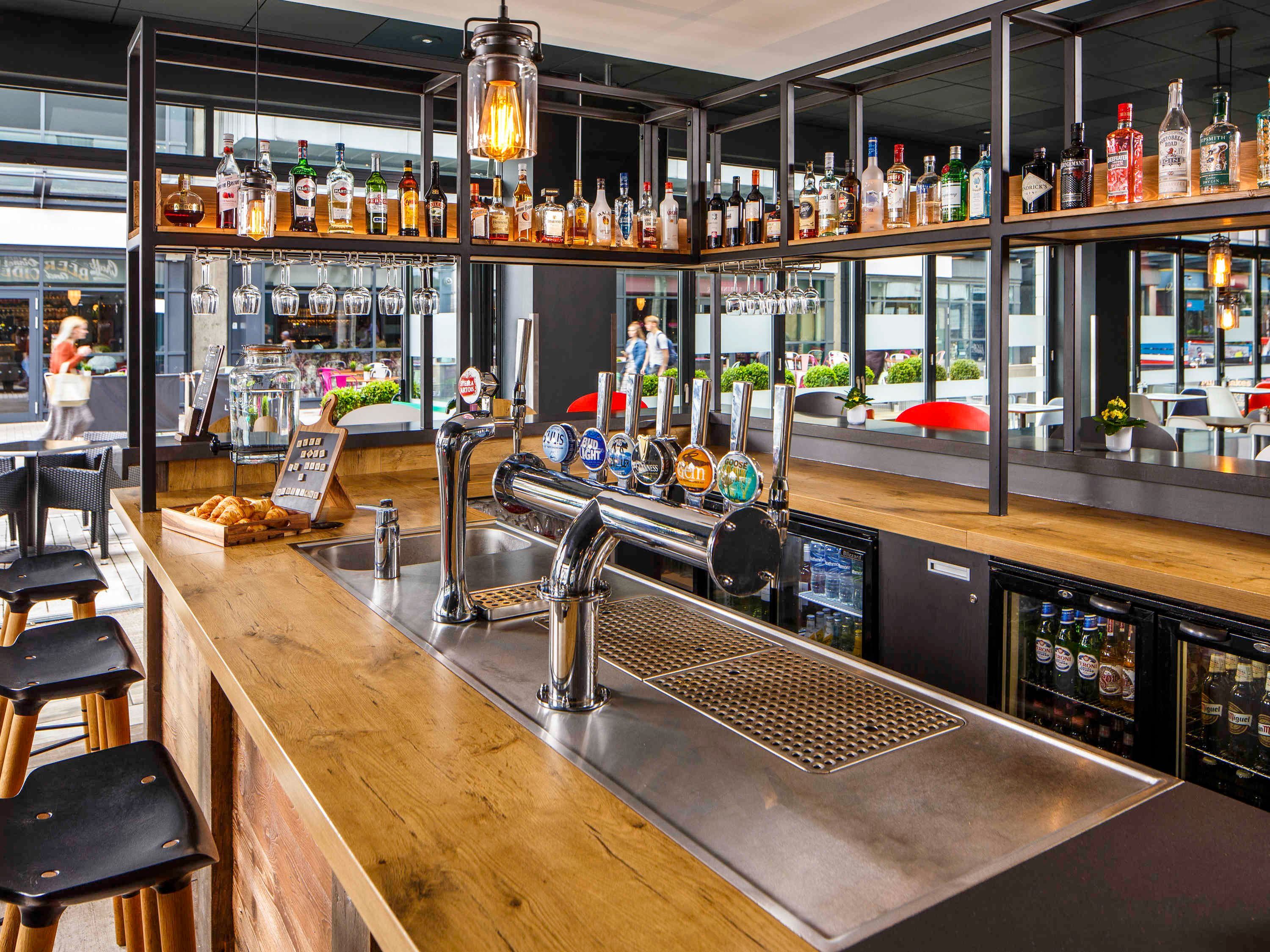 Ibis Bristol Centre - בריסטול - בר