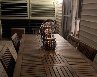 The Broulee Beach House - Across the road from the beach - Mossy Point - Patio