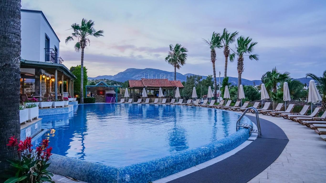 Costa 3s Beach Hotel