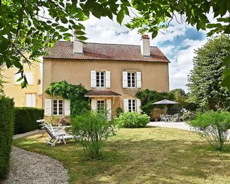 Colette's house (sleeps 8) - Châteauneuf - Edificio