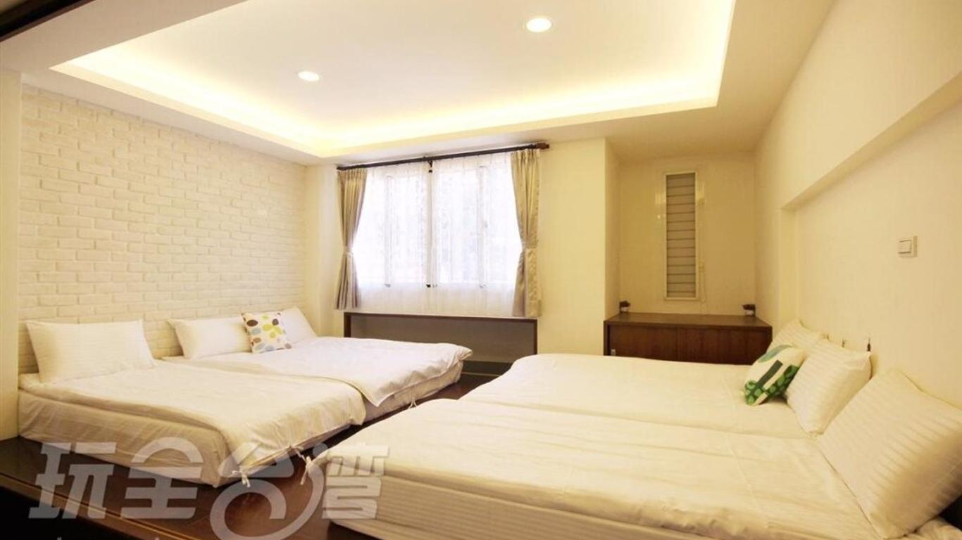 Q House