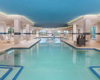 Hilton Garden Inn Buffalo Airport - Cheektowaga - Pool