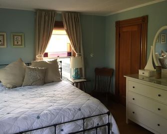 Dreamy vintage farmhouse on Maine Island near Acadia, sleeps 7 - Cranberry Isles - Habitación