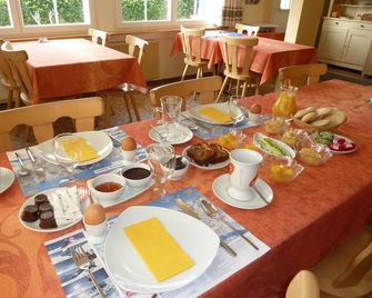 Pension Sunnmatt - Aeschi bei Spiez