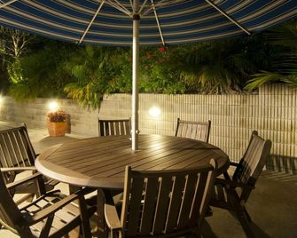 Swiss Chalet Lodge Motel - Paihia - Patio