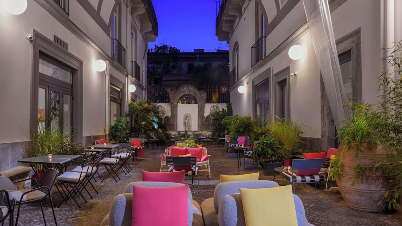 Hotel Piazza Bellini & Apartments