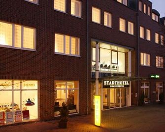 Stadthotel Oranienburg - Oranienburg - Building