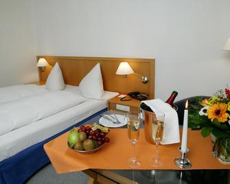 Stadthotel Oranienburg - Oranienburg - Schlafzimmer