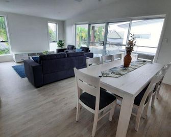 Moby Dick Waterfront Resort Motel - Yamba - Ruokailuhuone