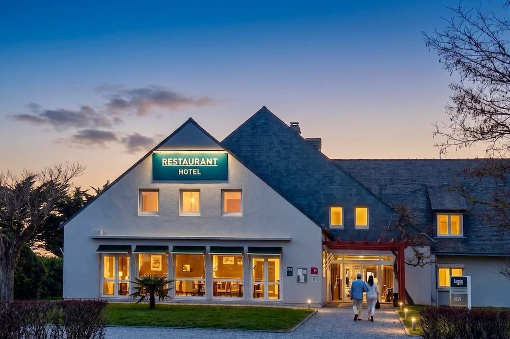 Logis Hotel De La Loire Ancenis - Restaurant Les Bateliers - Vair-sur-Loire - Gebäude