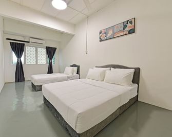 Hotel O S Homestay - Kuantan - Ložnice