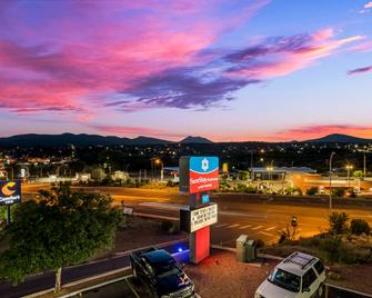 SureStay Plus by Best Western Silver City - Silver City - Front desk