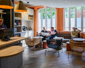 ibis Paris Tour Montparnasse 15ème - Paris - Building