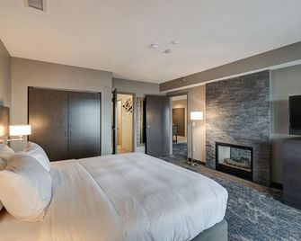 DoubleTree by Hilton Hotel Bloomington - Bloomington - Schlafzimmer