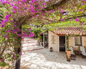 Hotel Rural Cas Pla - Sant Miquel de Balansat