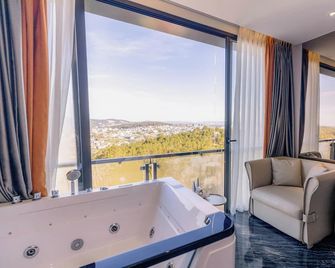 New Century Dalat Hotel - Dalat