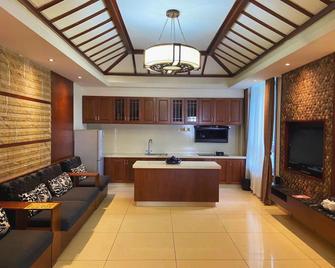 Rainbow Valley Hot Spring Hotel - Yingkou - Schlafzimmer
