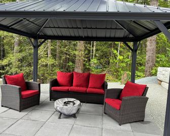 Sproat lake Cabin - Port Alberni - Patio