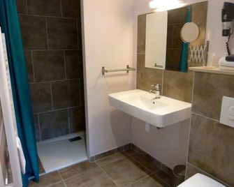Auberge du Vieux Lanas Logis Hotel Restaurant - Обена