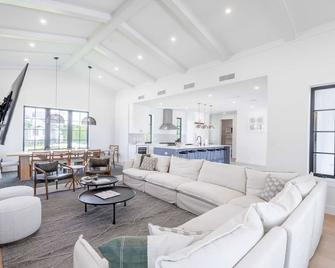 Brand New Build Larkshine House - Pool - Cayo Hueso - Sala de estar