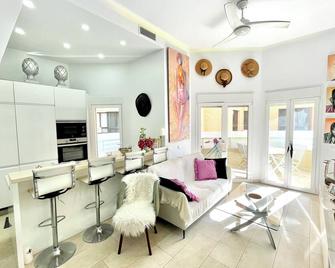Magnolia Loft Marbella - Marbella - Sala de estar