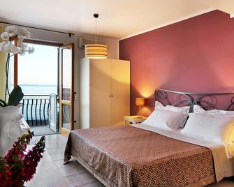 Hotel Amarea - Lipari - Camera da letto