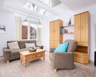 Dampfer 1 Ankerwache - Laboe - Wohnzimmer