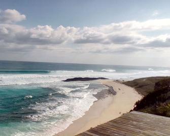 A little bit retro, a little bit surfer and a lot of R&R - Gregory Town - Beach