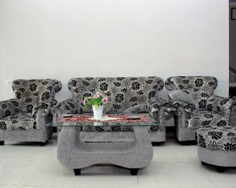 OYO 783 Grand Mentari Guest House - Bengkulu City - Lobby