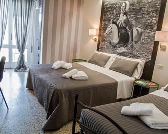 Hotel Hollywood - Riccione - Bedroom