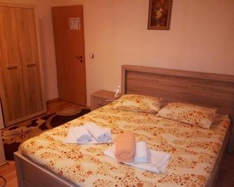 Mon Cheri - Drobeta-Turnu Severin - Camera da letto