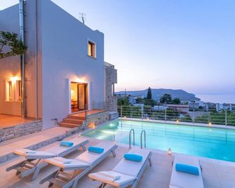 Le Stelle Villa Georgioupolis - Georgioupoli - Zwembad