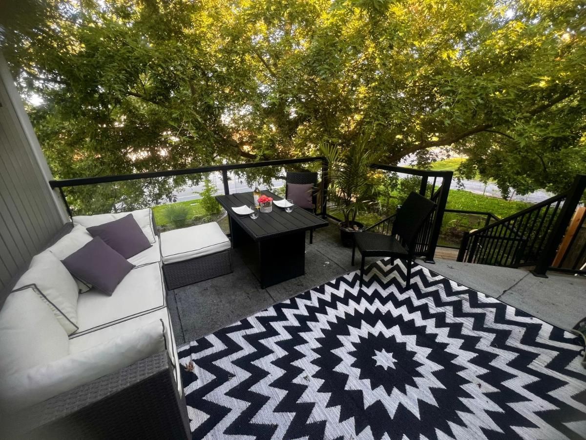 Balcony view of Sunset Suites in Niagara Wine Country