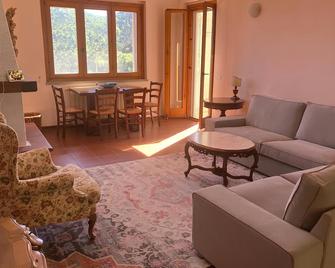 Vrbo Property - Tirli - Sala de estar