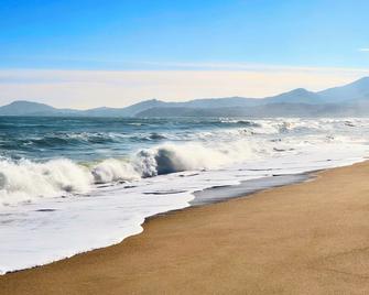 Hôtel Le Maritime - Argelès-sur-Mer - Beach