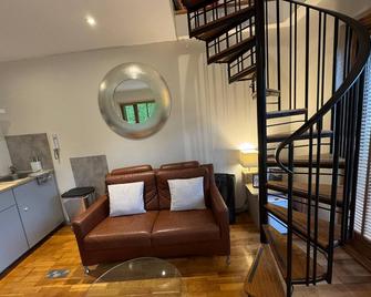 The Lodge at Bodenlodge - Malahide - Ruang tamu
