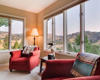 Scenic Hidden View Estate Next To The Missouri River - Cascade - Sala de estar