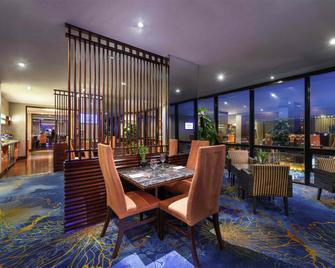 Novotel Beijing Peace - Pequim - Restaurante