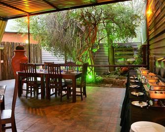 Thebe River Safaris - Kasane - Restaurant