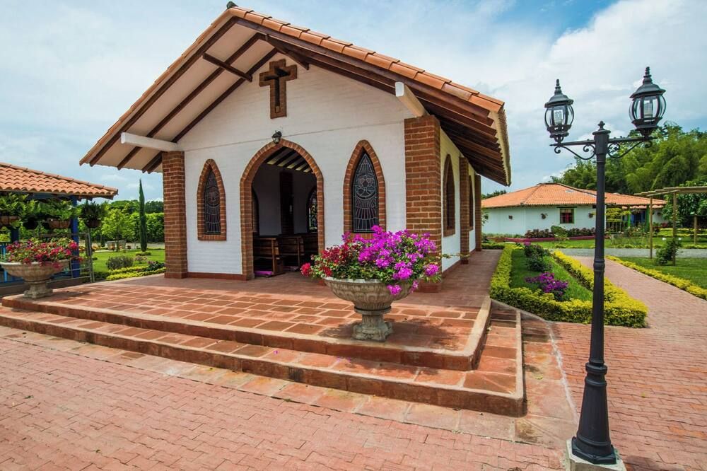 Hotel Campestre Tardes Caleñas - Rozo