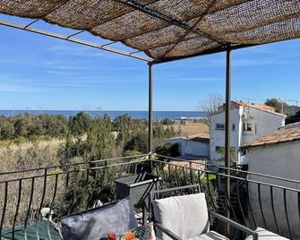 Vista Mare- proche plage et commerces - 8 pers - Sari-Solenzara - Balcon